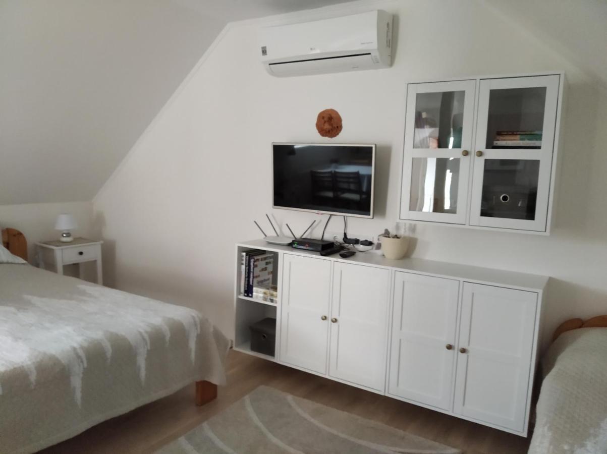 Gólya Vendégház Tiszaug Extérieur photo