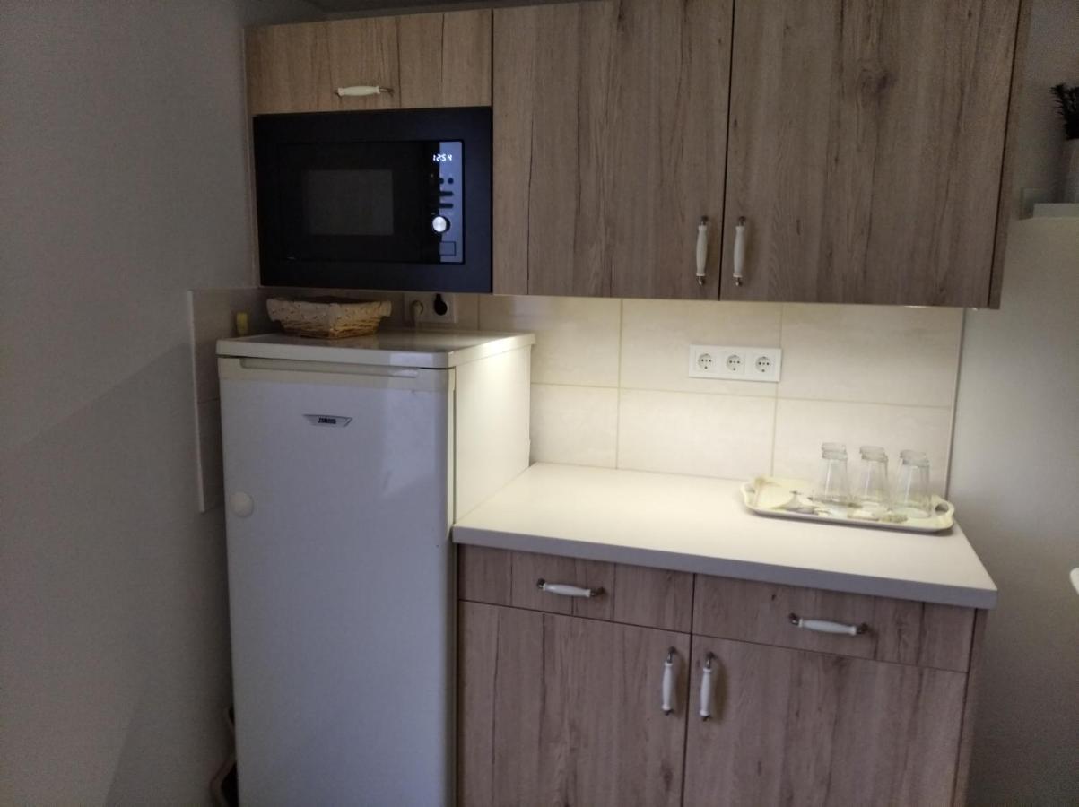 Gólya Vendégház Tiszaug Extérieur photo